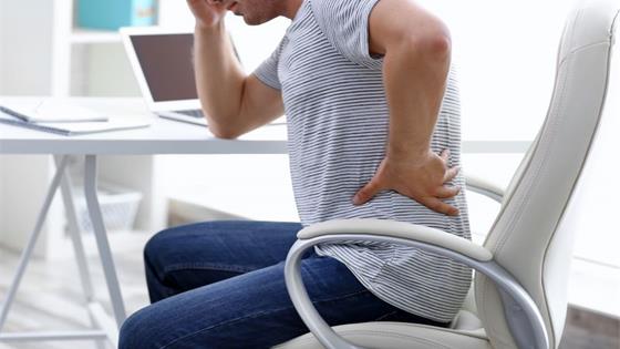 男人经常腰疼，不只是肾的问题，要找出病因，对症治疗
