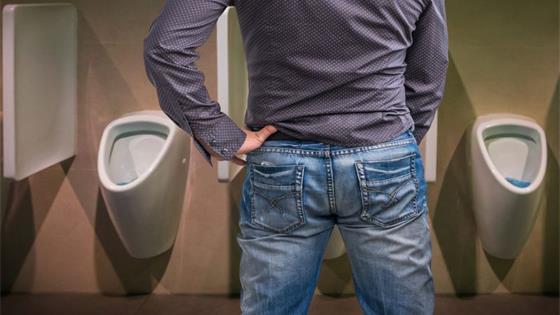 为何有人一喝水就想排尿，有人喝很多却都不排尿？多半与3点有关